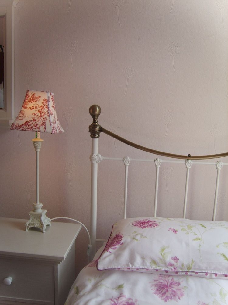 The Devonian Single Room 3