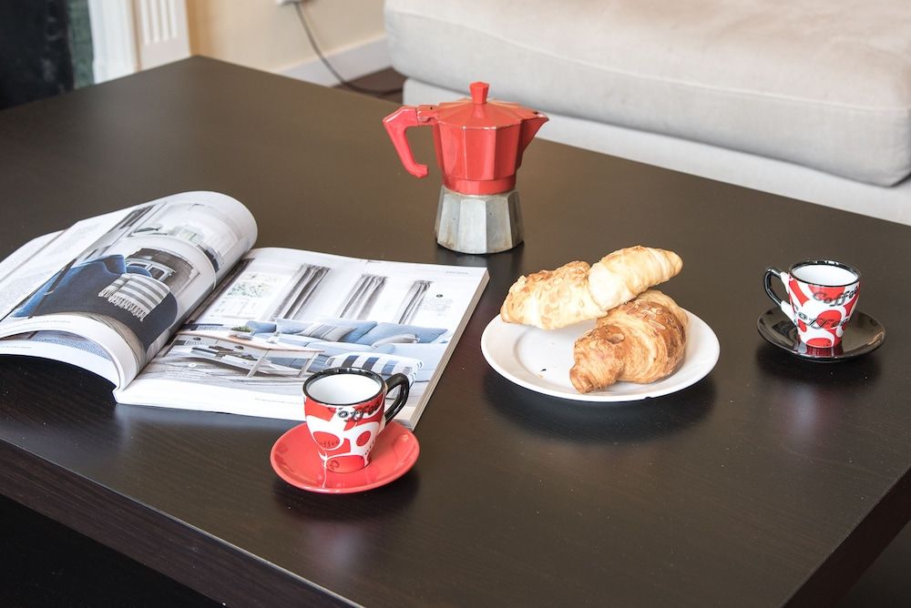 A Place Like Home - 2 Bedroom Apartment in Chelsea Apartment, 2 Bedrooms 15