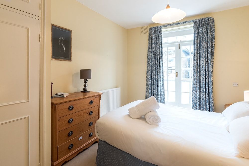 A Place Like Home - 2 Bedroom Apartment in Chelsea Apartment, 2 Bedrooms 5