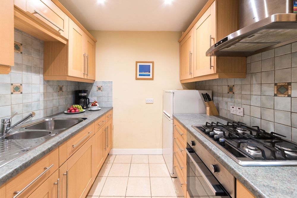 undefined A Place Like Home - 2 Bedroom Apartment in Chelsea 3