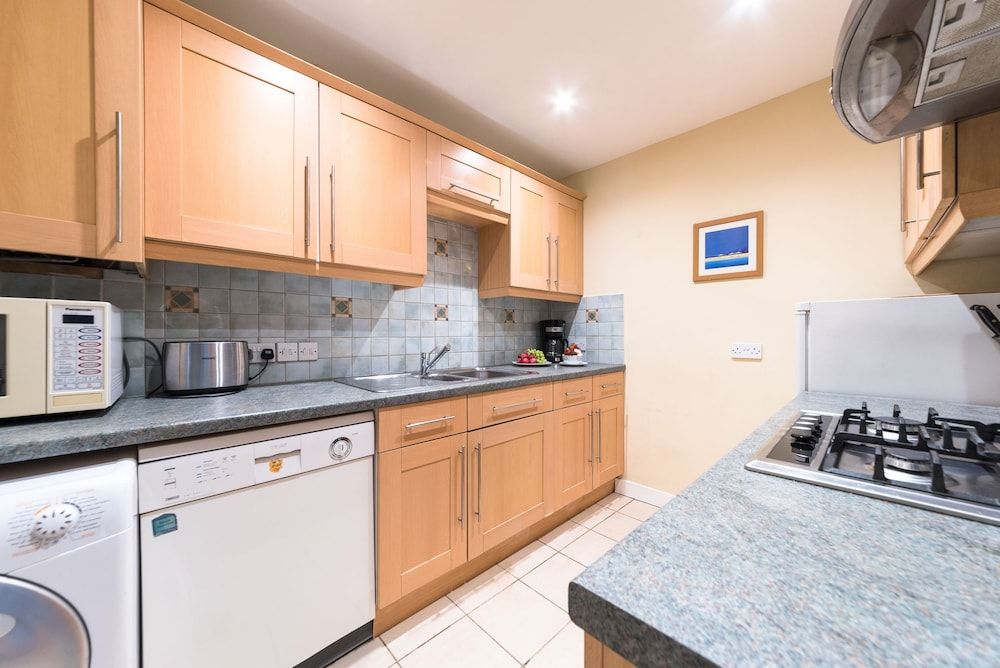 undefined A Place Like Home - 2 Bedroom Apartment in Chelsea 6