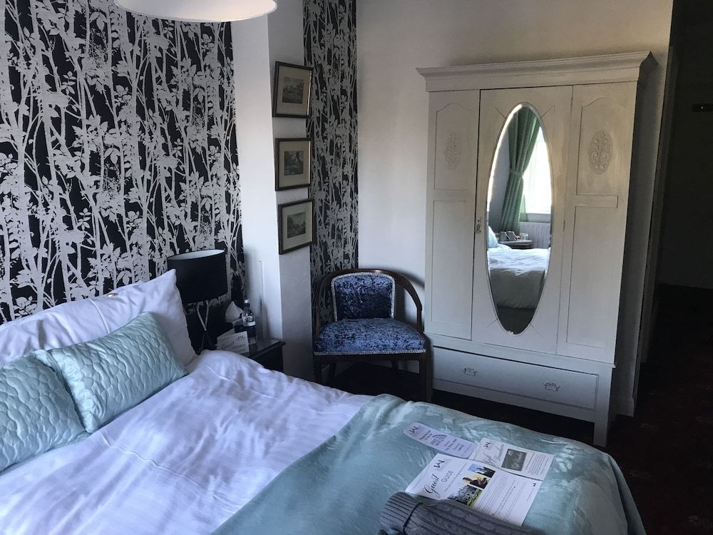 Double Room (Silver Birch)
