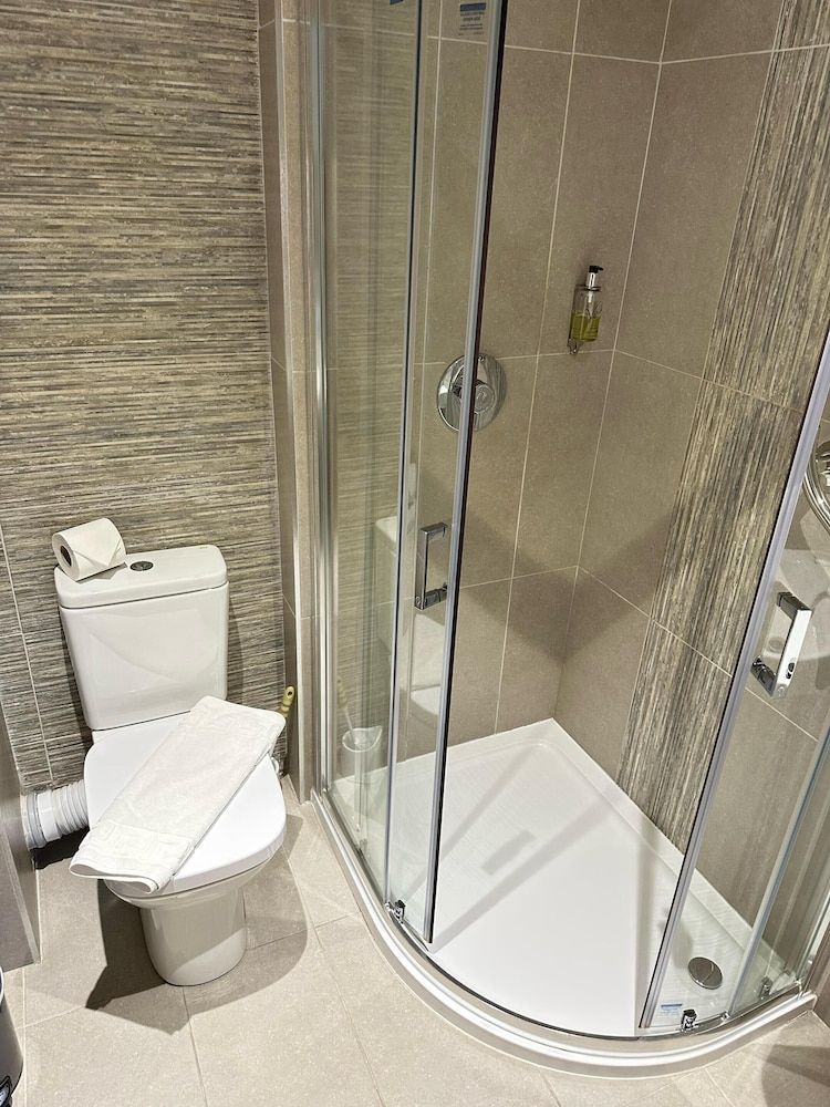 Hill Park Hotel Basic Double Room, Ensuite (1st floor) 10