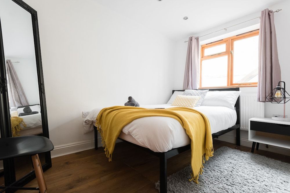 undefined The Hive House - Large Light-Flooded 6BDR Townhouse 10