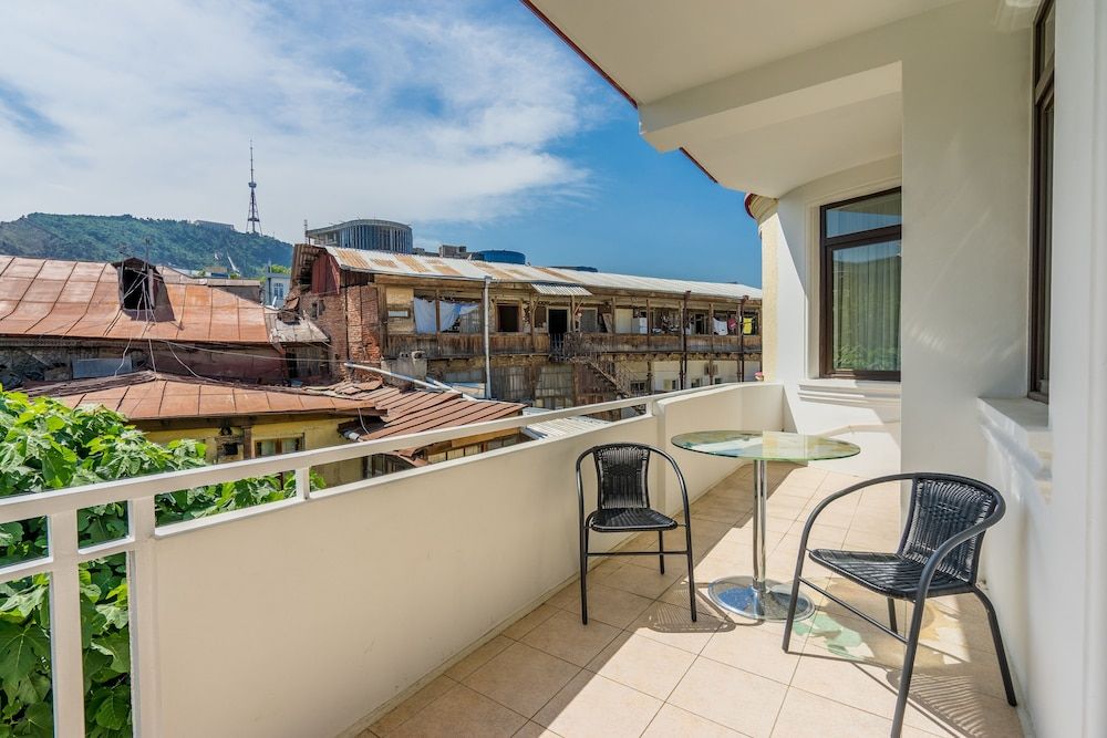 undefined Imperial House 2