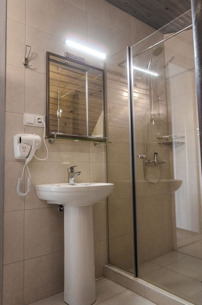 Imperial House Standard Double or Twin Room 29