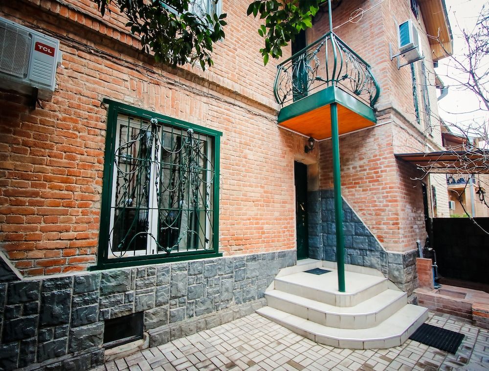 undefined Hotel Toma's House 7