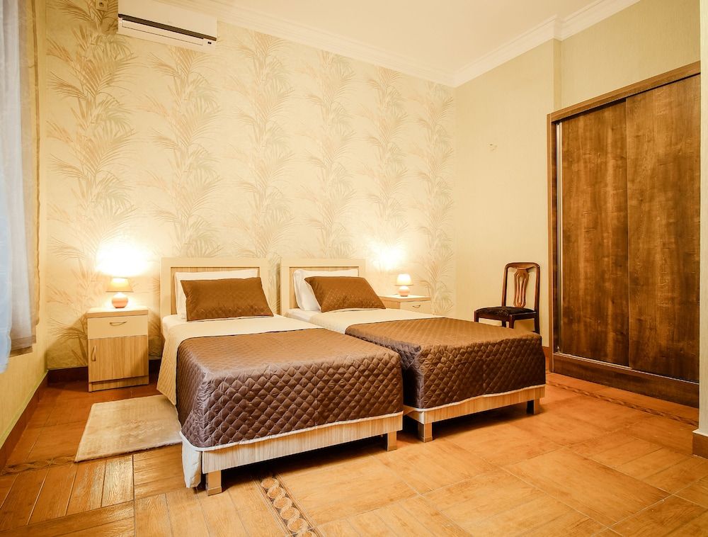 undefined Hotel Toma's House 2