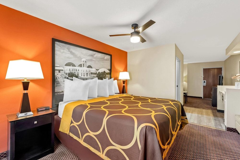Studio Suite, 1 King Bed, Non Smoking
