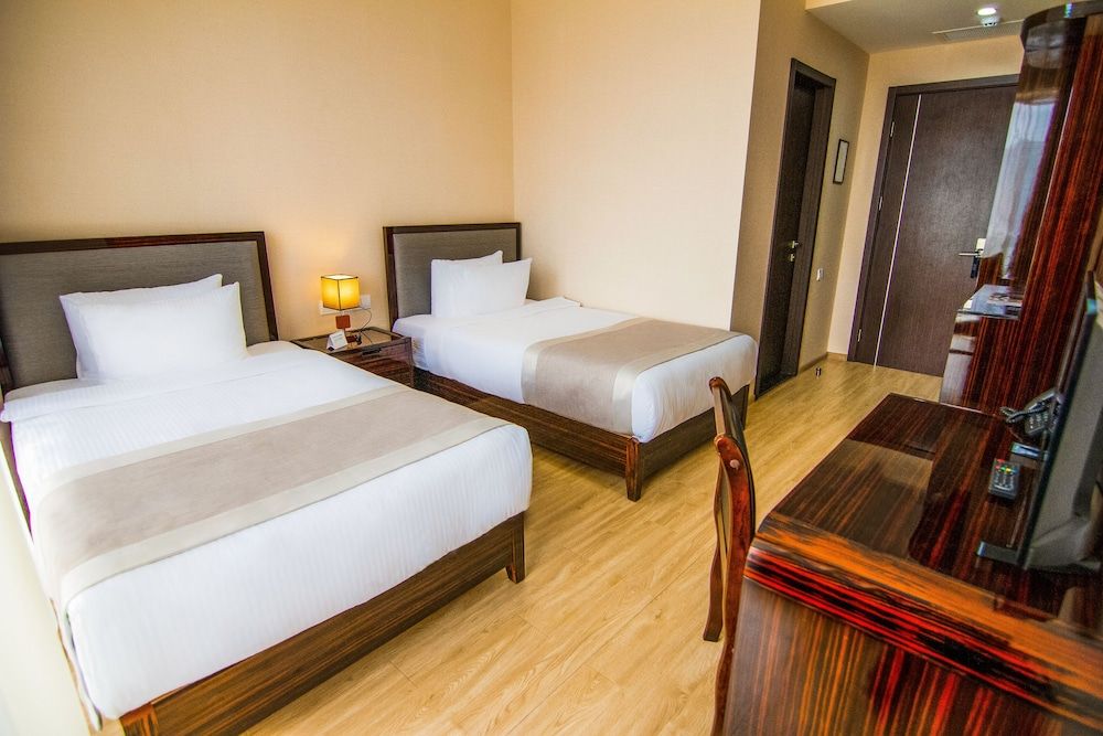 Comfort Twin Room, City View