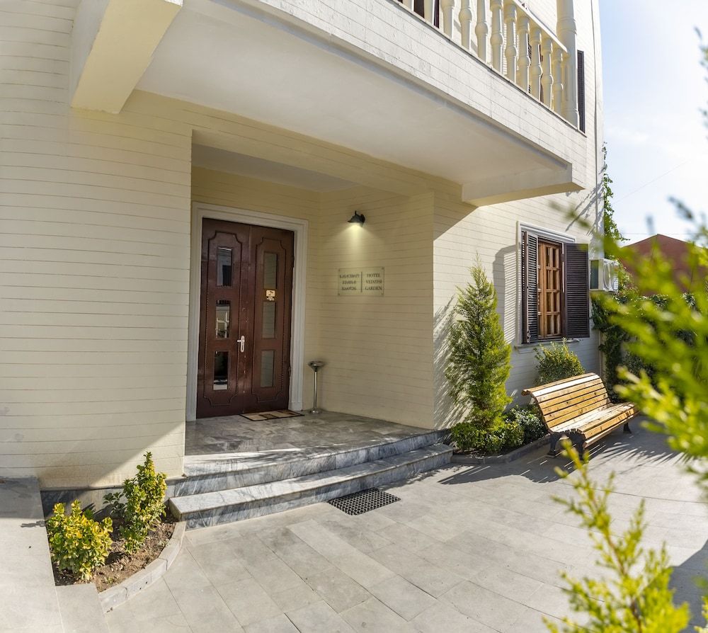 undefined Vedzisi Garden Hotel 6