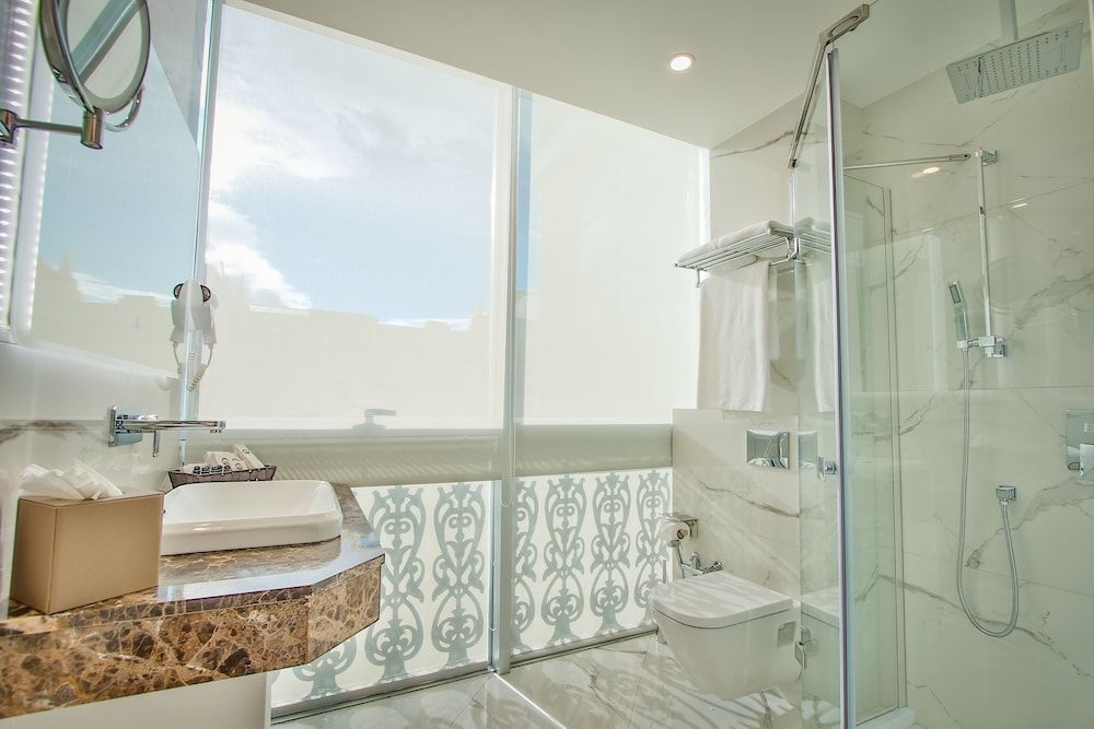 New Tiflis Hotel Standard King 5