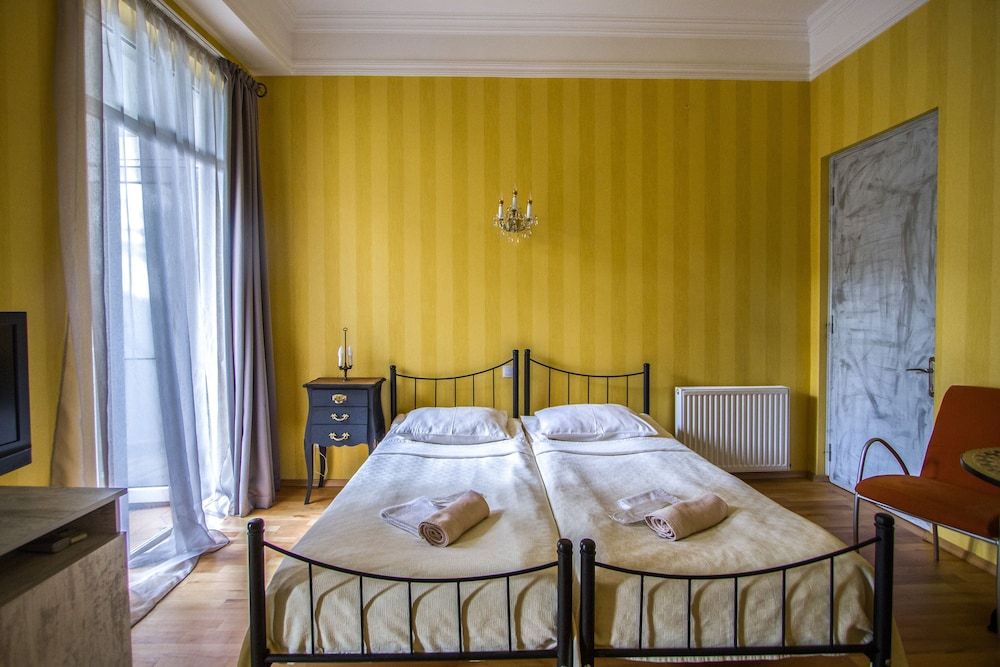 undefined Terrace Garden 3