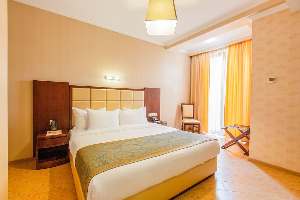 undefined KMM Hotel 4