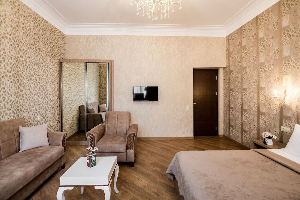 Apartment Dat Exx on the Marjanishvili Family Apartment, 2 Bedrooms 7