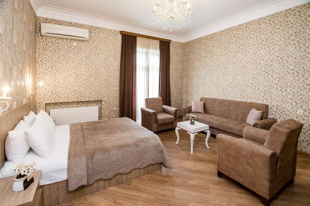 Apartment Dat Exx on the Marjanishvili Family Apartment, 2 Bedrooms