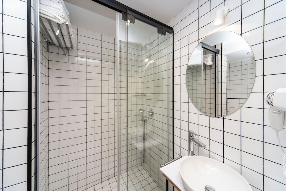 Urban Park Hotel Standard Double or Twin Room 6