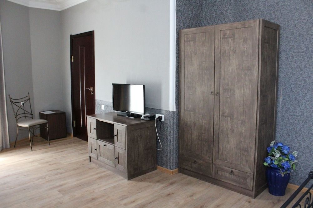 undefined Vita Plaza 10