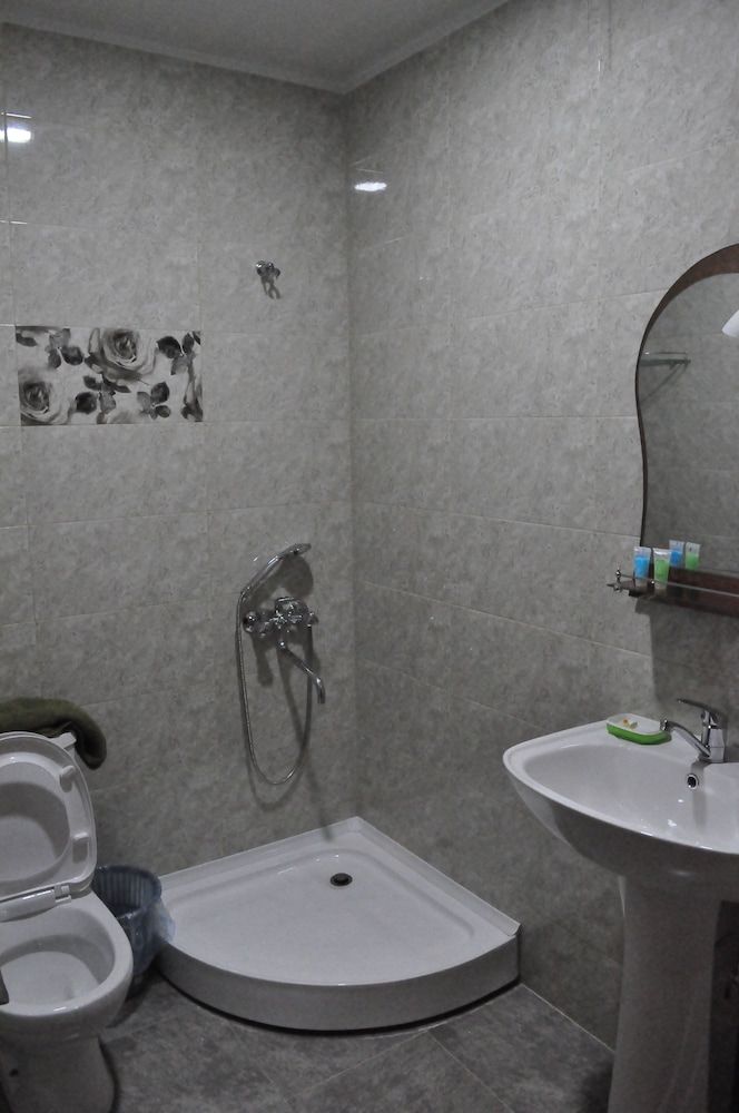 La Deka Guesthouse Comfort Twin Room 2