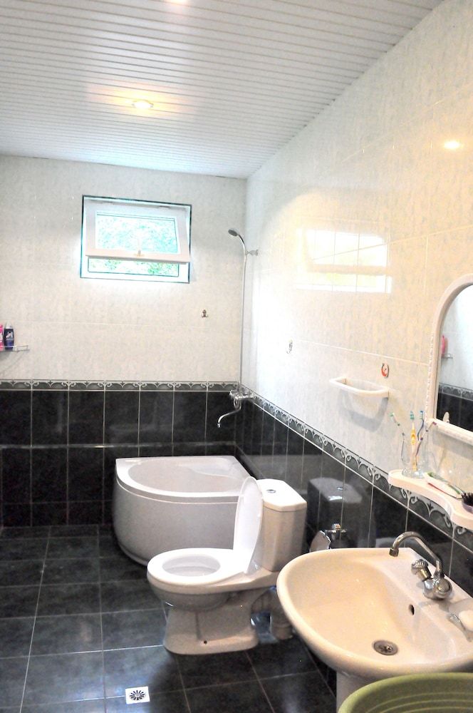 La Deka Guesthouse Twin Room 3