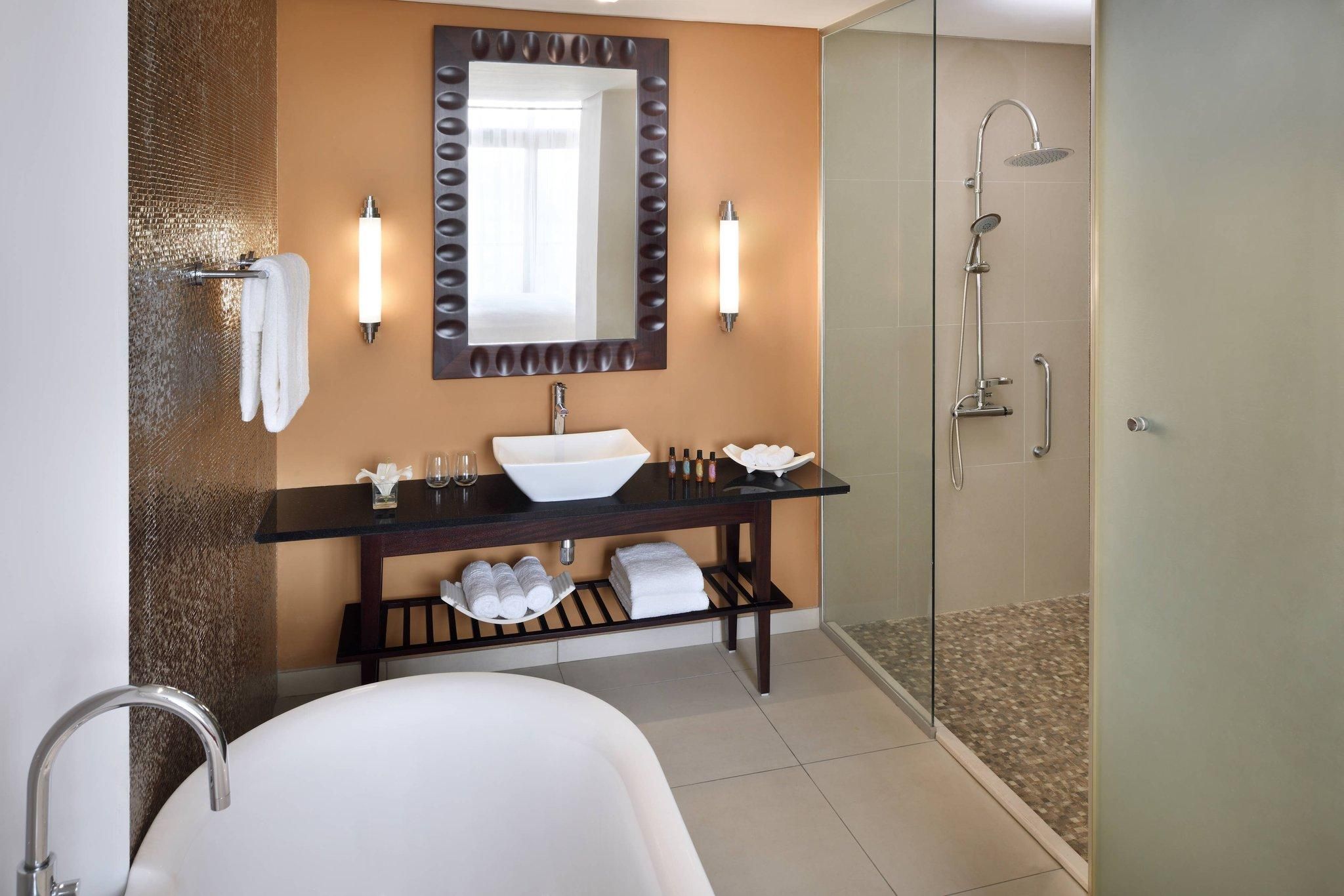 Club Lounge Access, 1 Bedroom Junior Suite, 1 King