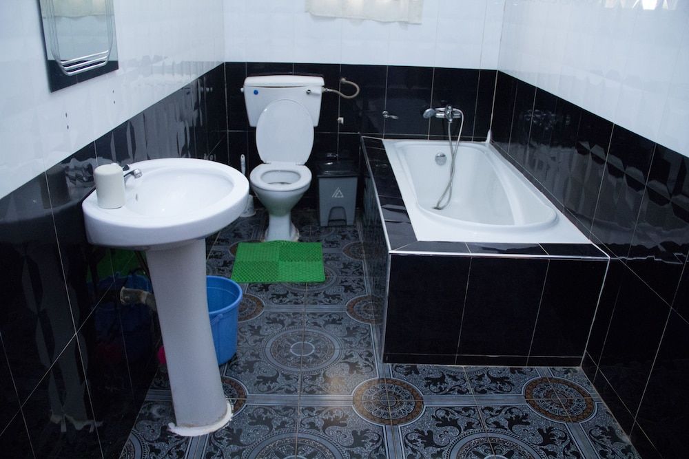 Glamossay Hotel Deluxe Room 3