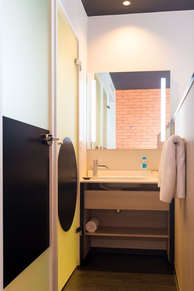 Onomo Hotel Conakry Apartment, 1 Queen Bed 2