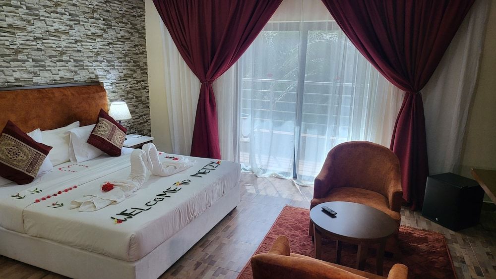 Metzy Residence Hotel Deluxe Double or Twin Room 5