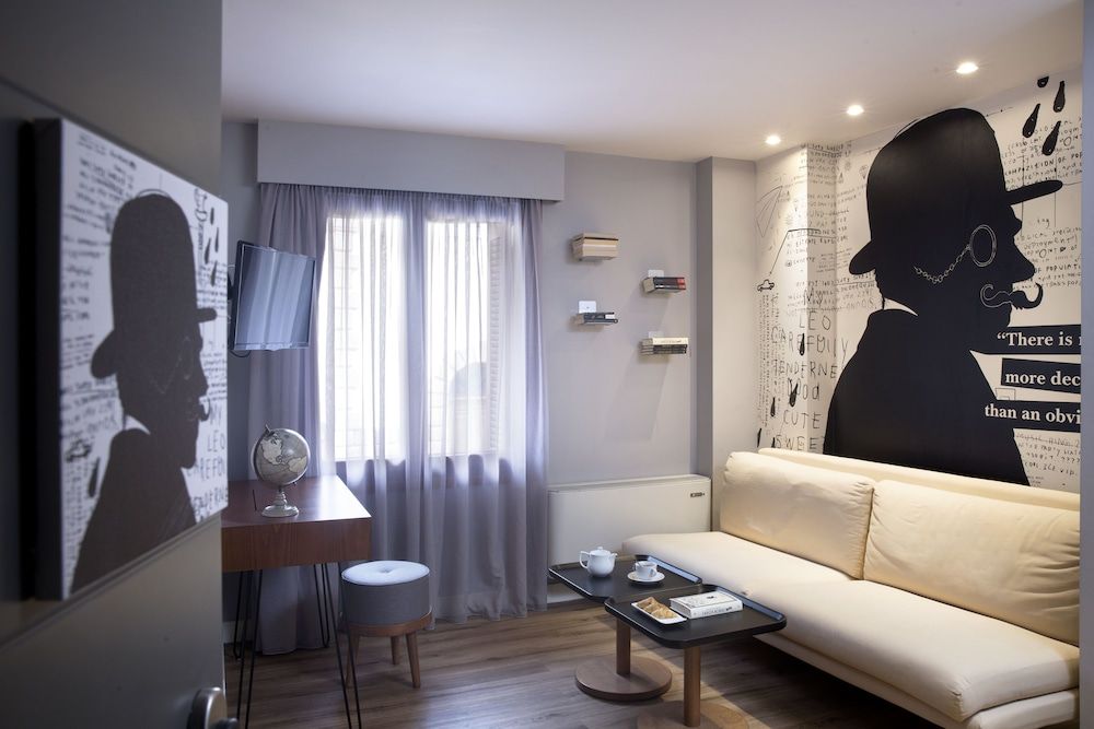 Apollon Library Suites Premium Suite 12