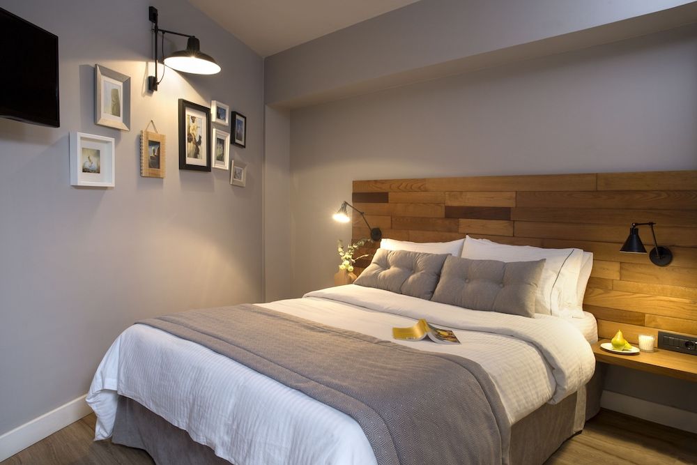 Apollon Library Suites Standard Suite, 1 Double Bed