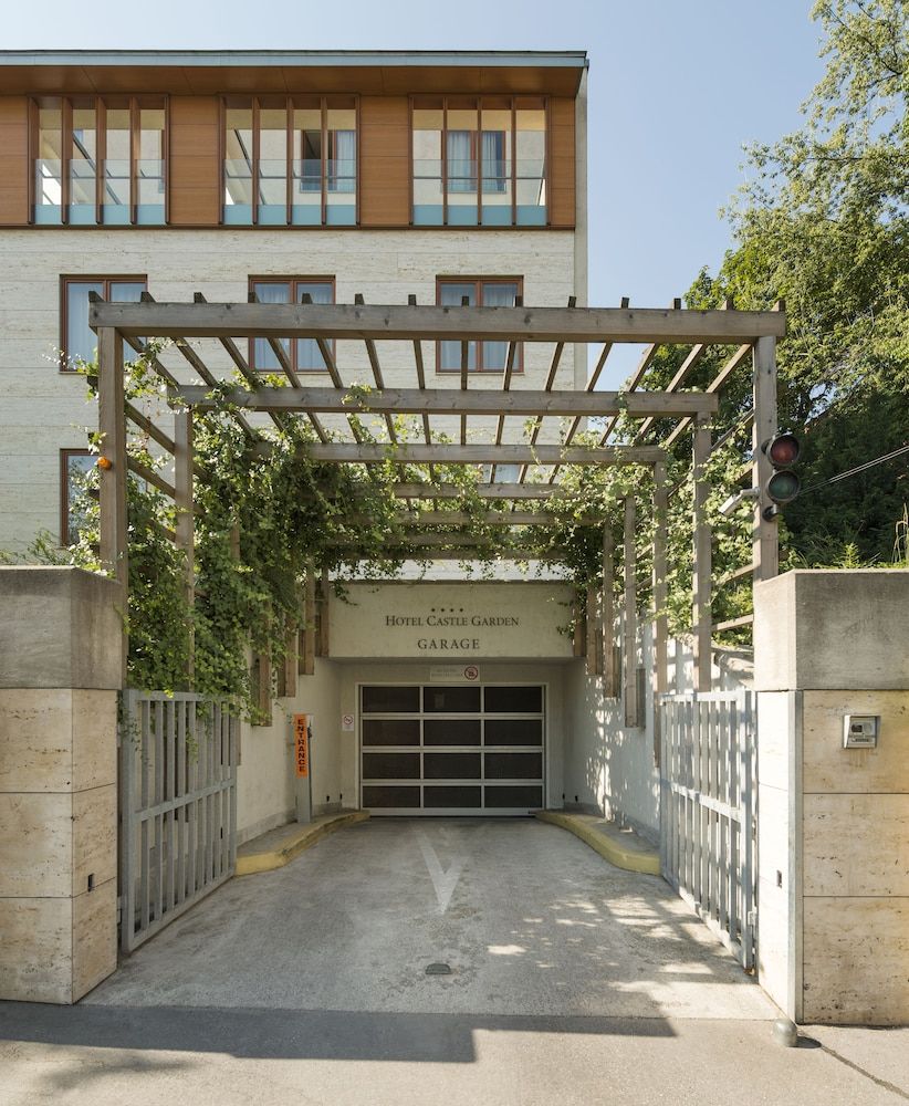 undefined Hotel Castle Garden 7