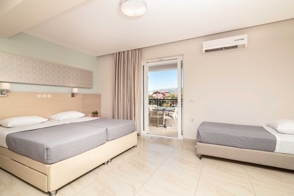 Standard Double or Twin Room, Pool View