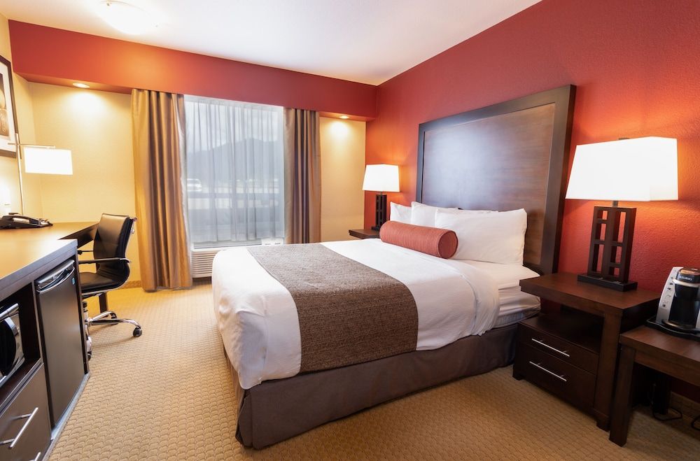 The Kanata by BCMInns Invermere Room