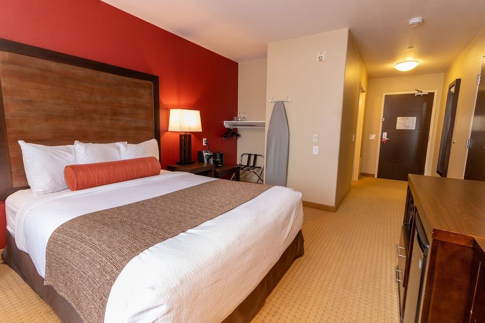 The Kanata by BCMInns Invermere Room 6