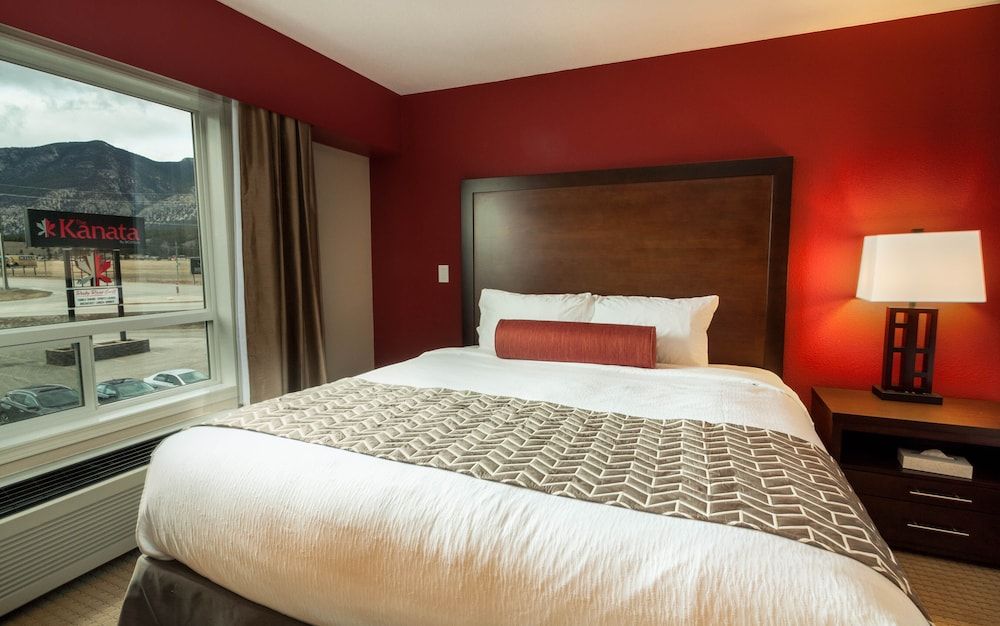 The Kanata by BCMInns Invermere Room 2