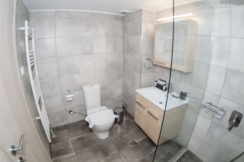 Connect Studios & Apartments Superior Triple Room, Park View 8