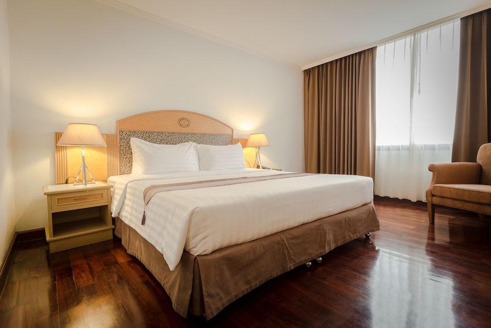 undefined Grand Tower Inn Rama VI Hotel