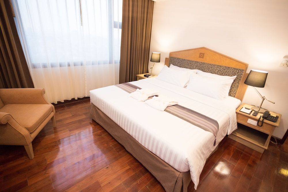 undefined Grand Tower Inn Rama VI Hotel 9