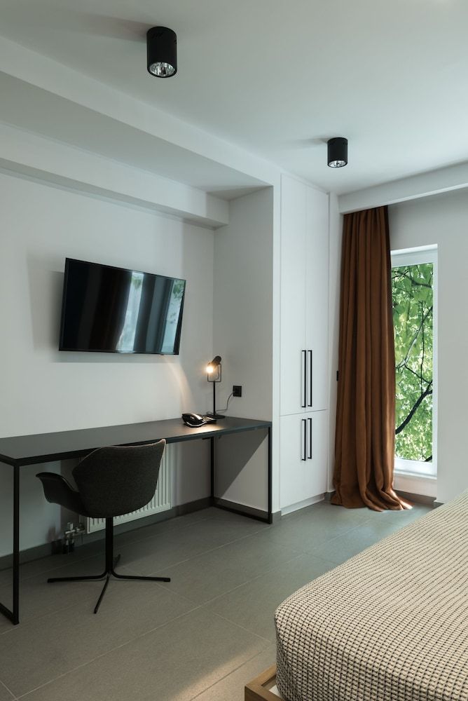 Sir Athens Sir Comfort Suite 22