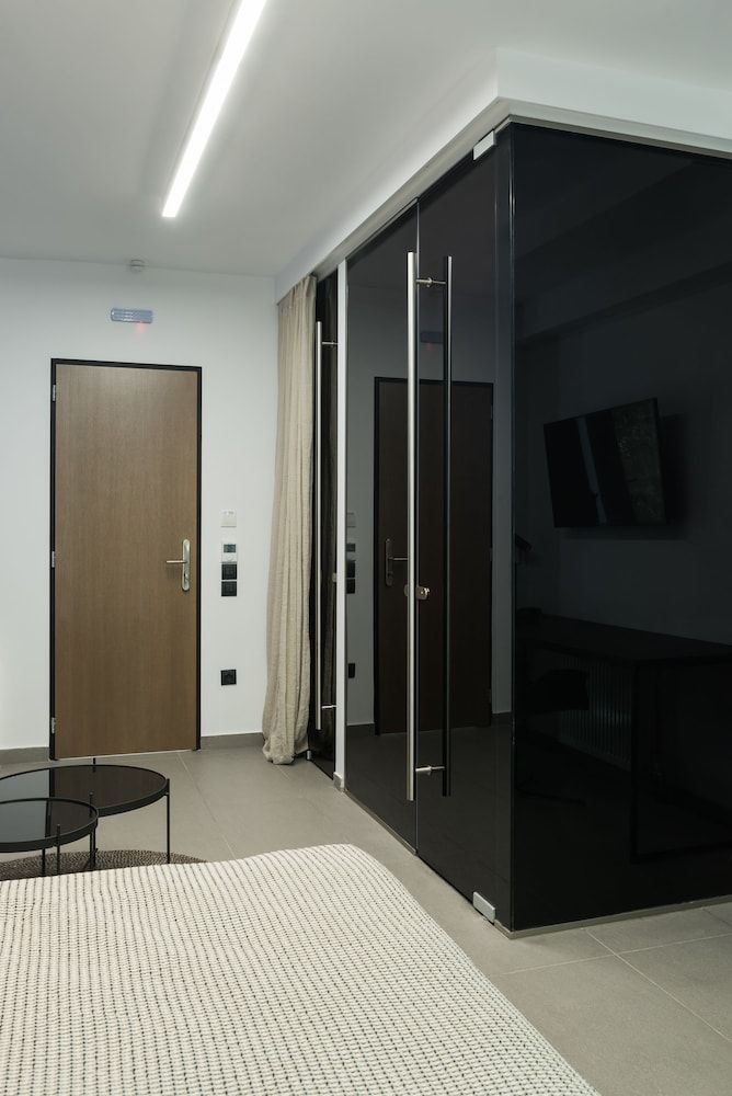 Sir Athens Sir Comfort Suite 24