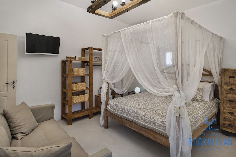 Rock Villas - Emporio | Pool, Jacuzzi, Castle View Luxury Villa, 3 Bedrooms, Pool (Rock Legend) 8