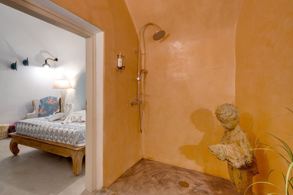 Rock Villas - Emporio | Pool, Jacuzzi, Castle View Luxury Villa, 3 Bedrooms, Pool (Rock Legend) 26