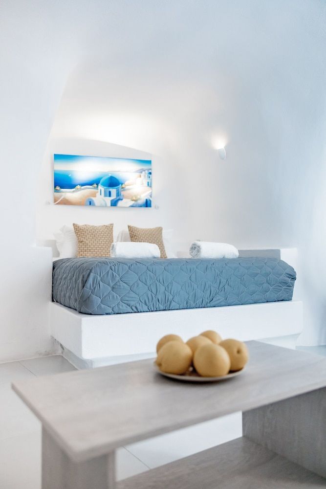 Boutique 88 Fira Deluxe Double Room, 1 Bedroom 2