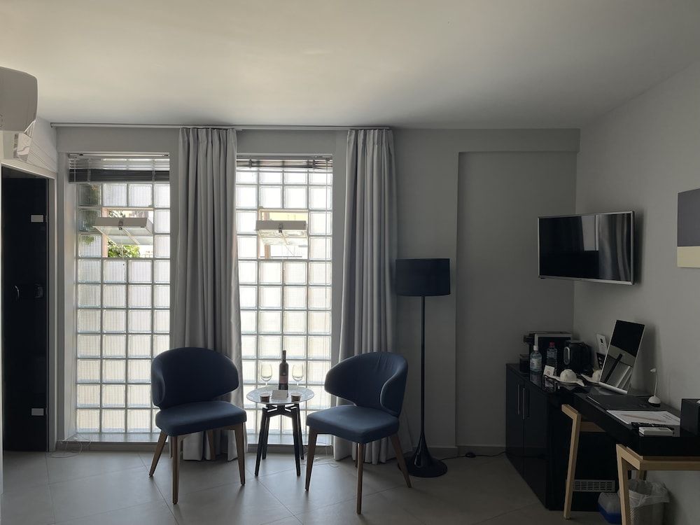 LAVRIS City Suites Standard Suite, 1 Queen Bed (Knossos) 8