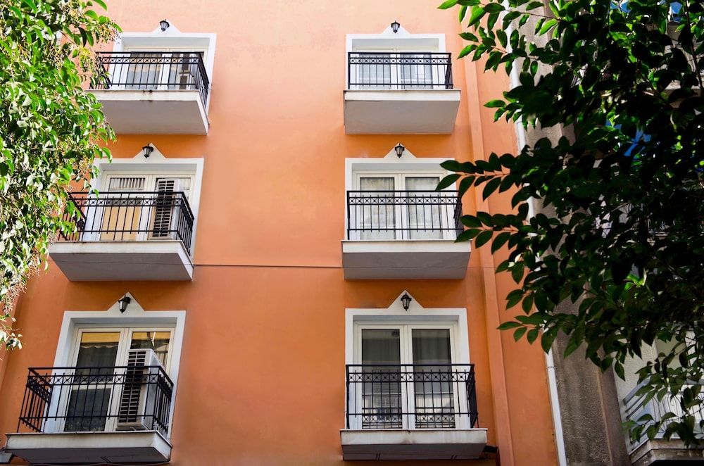 undefined IQ Athens Way Apartments