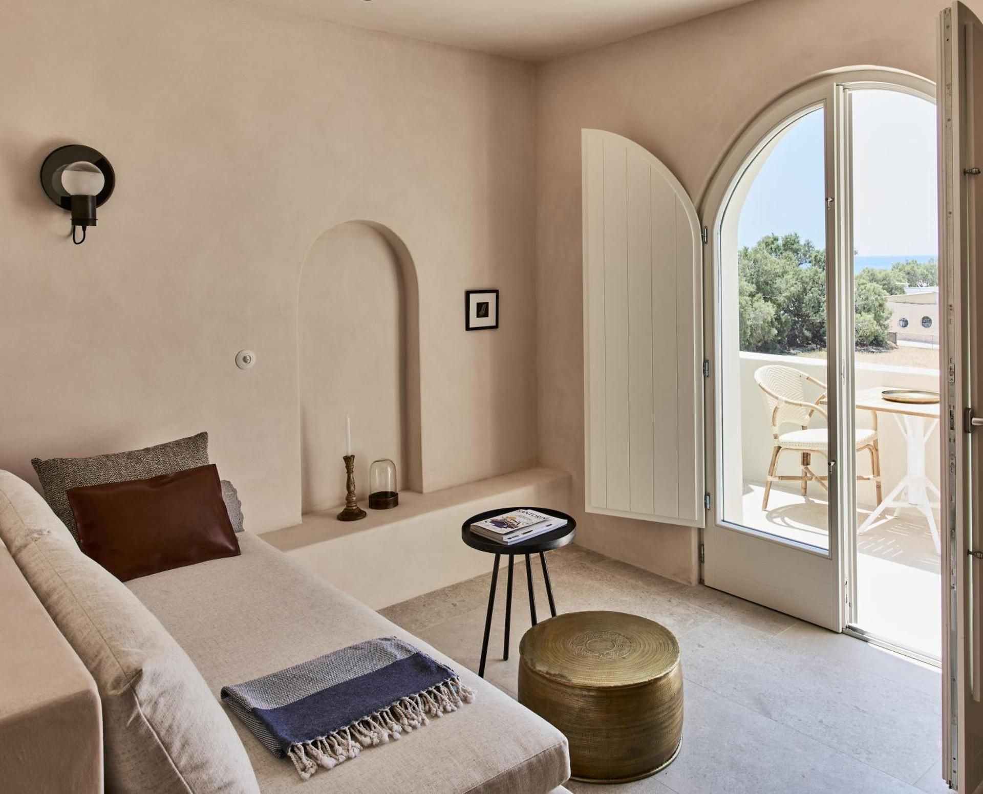 Rakonto Suite with Separate Living Area and Sea View