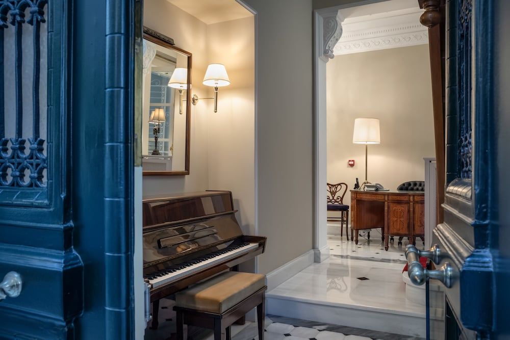 undefined Noble Suites