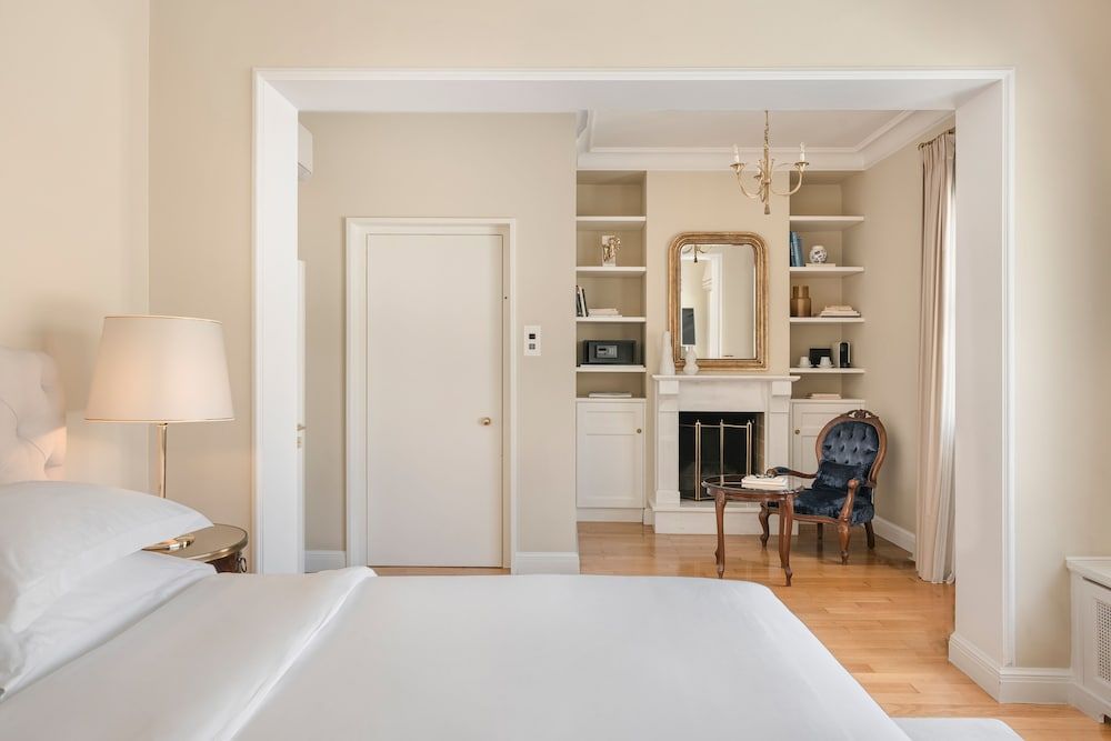 Noble Suites Signature Suite, Balcony (Acropolis view) 12