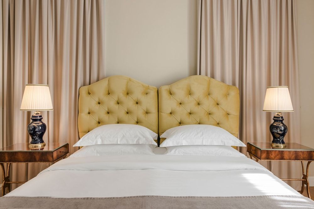 undefined Noble Suites 10
