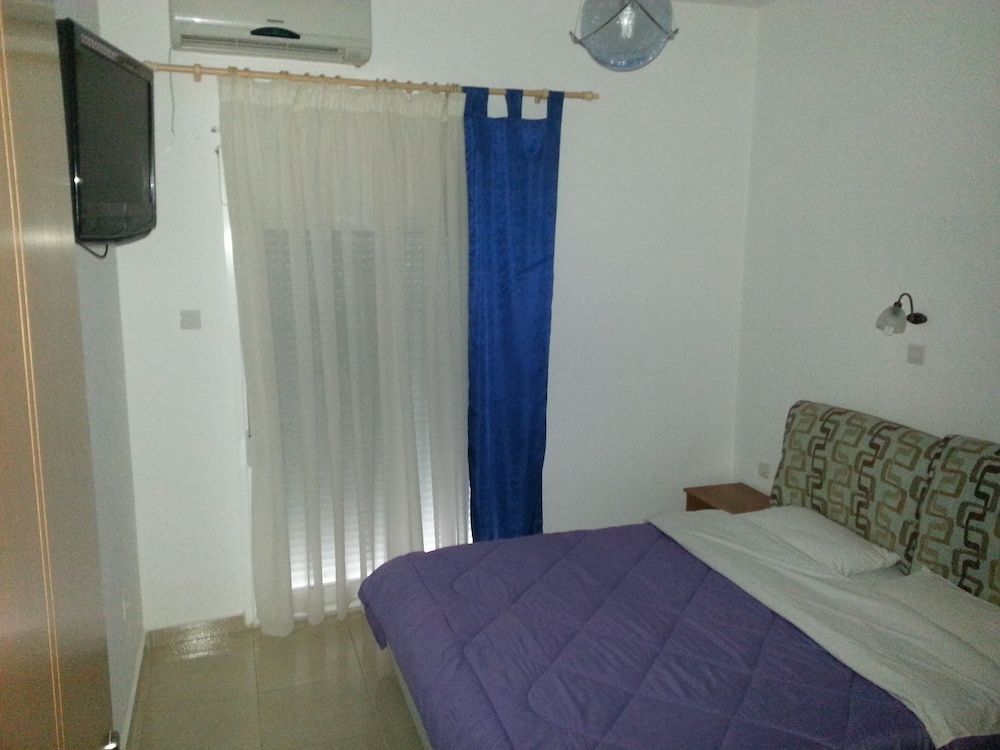 Apartment (4 Adults)